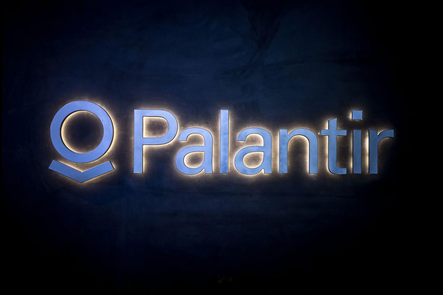 Palantir Logo